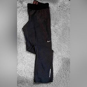 Nike Dri-Fit Ankle Crop Leggings